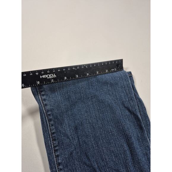 Bullhead Size 9 30" Inseam Laguna Low Rise Medium Wash Bootcut Jeans - Picture 5 of 6